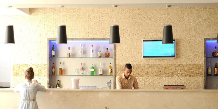  Pokud zatoužíte po klidu, Ocean Spa vás potěší finskou saunou (v ceně) nebo nabídkou exotických masáží a tradičního hammamu.