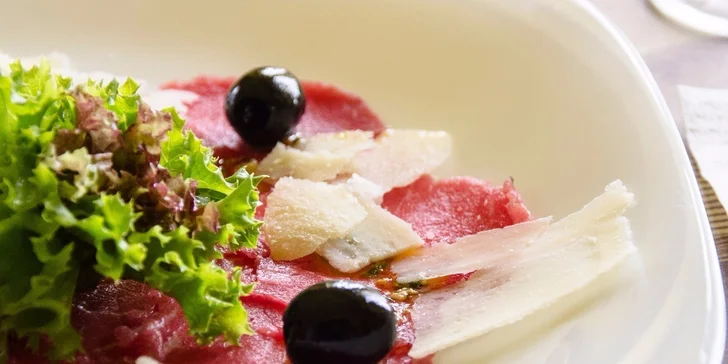 Carpaccio z mladého býčka naladí vaše chuťové buňky na další chod. 