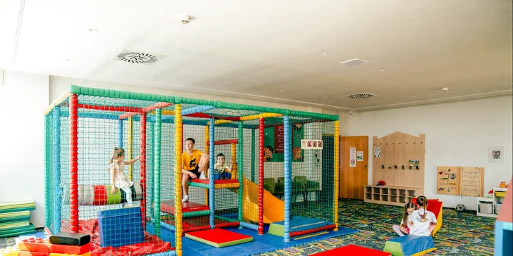 Pro děti jsou připraveny nafukovací a sportovní atrakce, hry a soutěže.