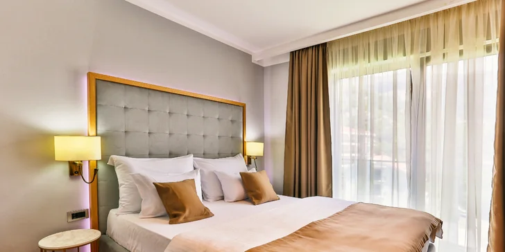 Pokoje a apartmány se vyznačují vzdušným interiérem a maximálním pohodlím.