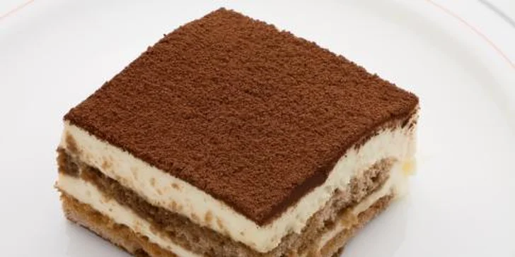 Celý dort tiramisu s sebou: s amarettem, jahodami, nutellou i limoncellem