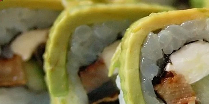 Bohaté menu s 52 ks sushi + saláty, polévky i nápoje