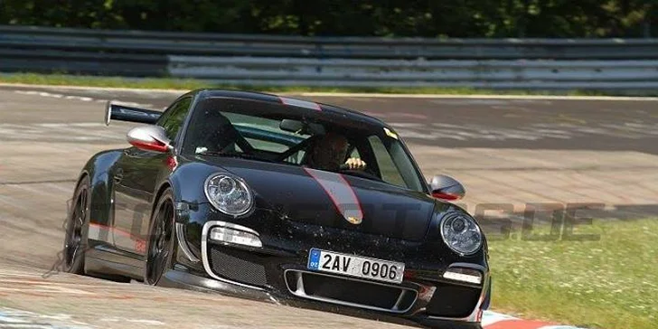 Jízda ve sporťáku po závodním okruhu Nordschleife