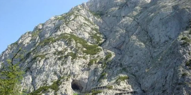 Výlet do největší ledové jeskyně na světě