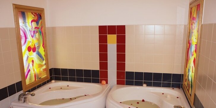 Romantika ve dvou: pivní, lesní nebo levandulová koupel včetně nápoje
