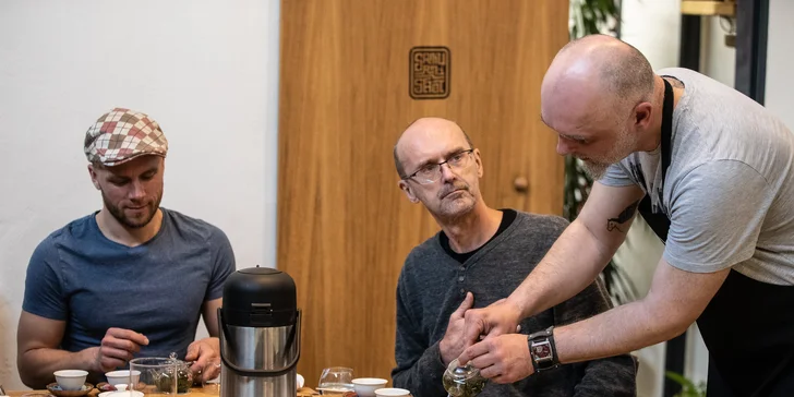 Kurz Čajový sommelier je určen pro milovníky čaje, kteří si rádi vypilují své chuťové pohárky.