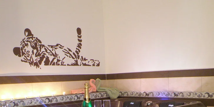 50 minut pohody pro dva v soukromé vířivce