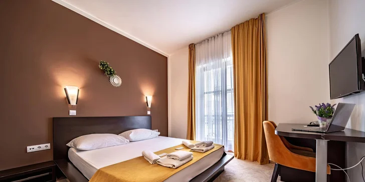 Bydlet budete ve 3* hotelu Nikola. 