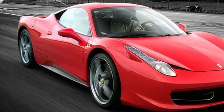 Jízdy na okruhu v supersportu Ferrari 458 Italia