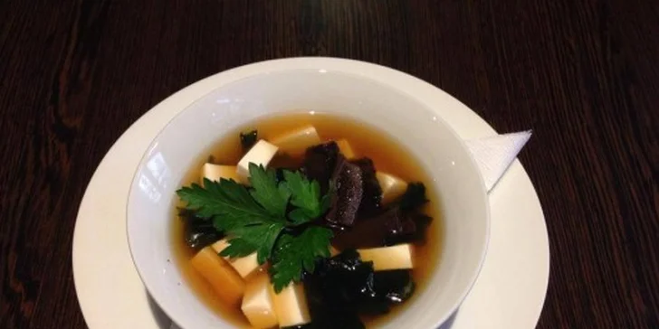 Sushi menu pro dva v restauraci Abri Sushi