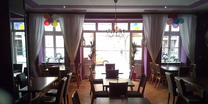 Sushi menu pro dva v restauraci Abri Sushi