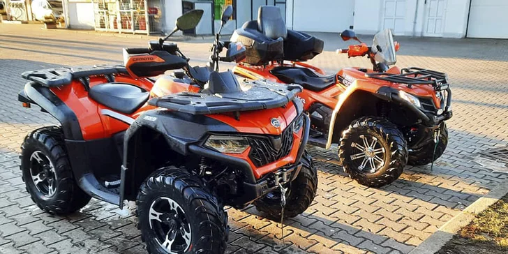Odreagujte se jízdou na čtyřkolce. 