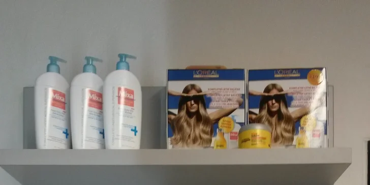 Kadeřnický balíček se střihem a péčí L'Oréal Nutrifier pro všechny délky vlasů