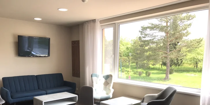 V hotelu je nová kavárna.