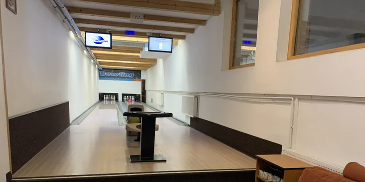 Zahrát si můžete i bowling.