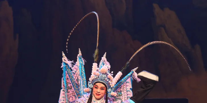 Hlavní program do České republiky přiveze proslulý umělecký soubor China Zhejiang Wu Opera Troupe. 