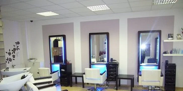 225 Kč za dámský střih podle vašeho přání i poslední módy. Mytí, stříhání, foukaná i profesionální styling bez ohledu na délku vlasů a sleva 50%.