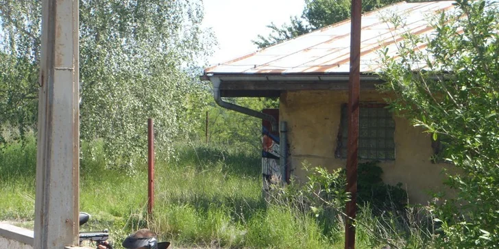 Několikahodinová paintballová řež včetně vybavení, kuliček a občerstvení