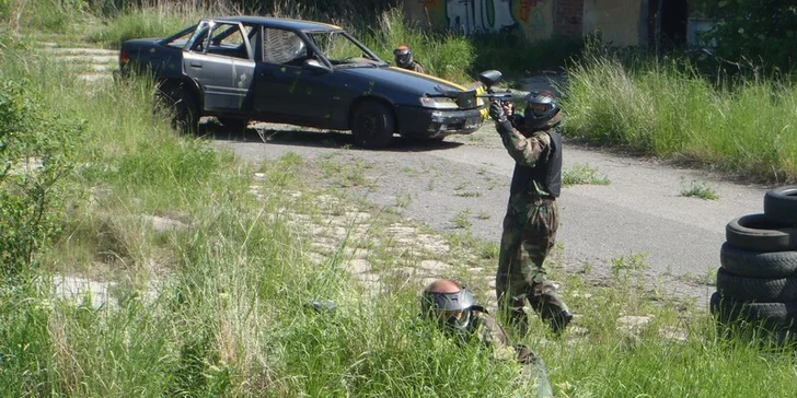 Několikahodinová paintballová řež včetně vybavení, kuliček a občerstvení