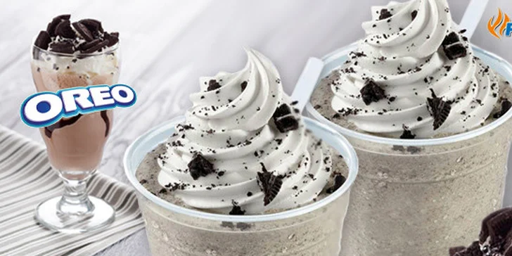 Dva 0,4l milkshaky se zmrzlinou a Oreo sušenkami