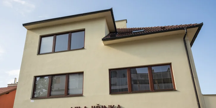 Relax můžete spojit s romantickou procházkou po kolonádě.