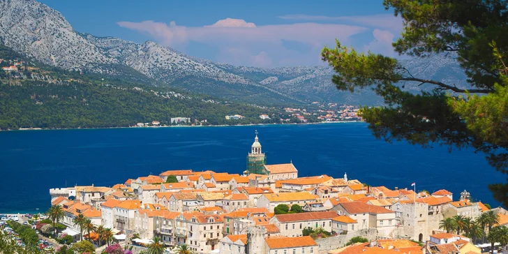Nevynecháte ani Korčulu, nejzachovalejší středověké město a rodiště slavného mořeplavce Marca Pola.