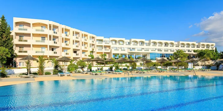 Kos letecky: resort Sovereign Beach***** u pláže, all inclusive, bazén i animační program