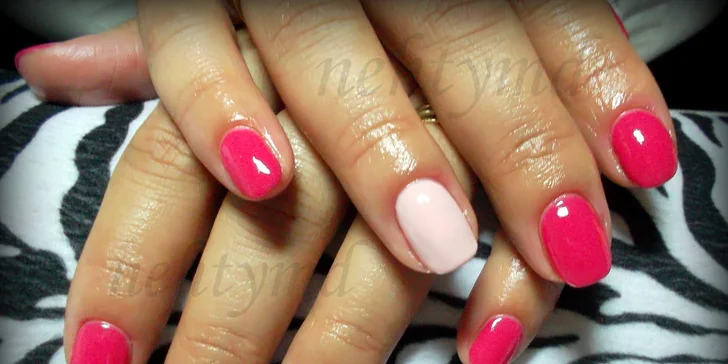 Shellac lakování přírodních nehtů na Václavském náměstí