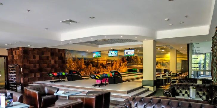 Hodně zábavy si užijete také při bowlingu, který je nutné si rezervovat předem.