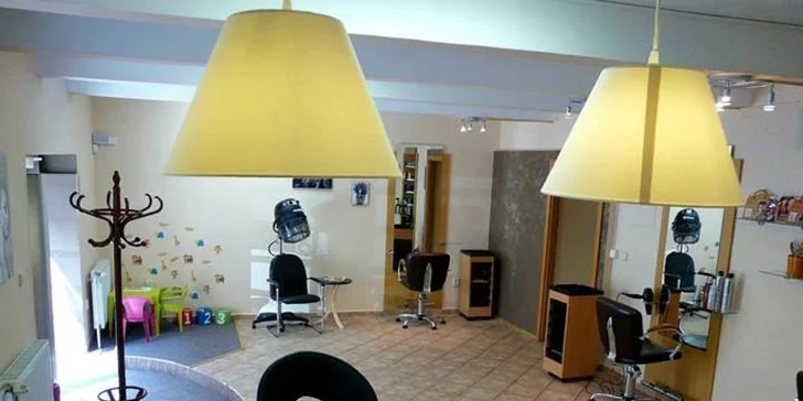 Střih, barva nebo melír v salonu Petra Benešová