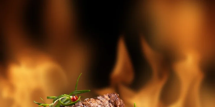 Staročeské menu s 600 g masa vč. tří omáček a příloh