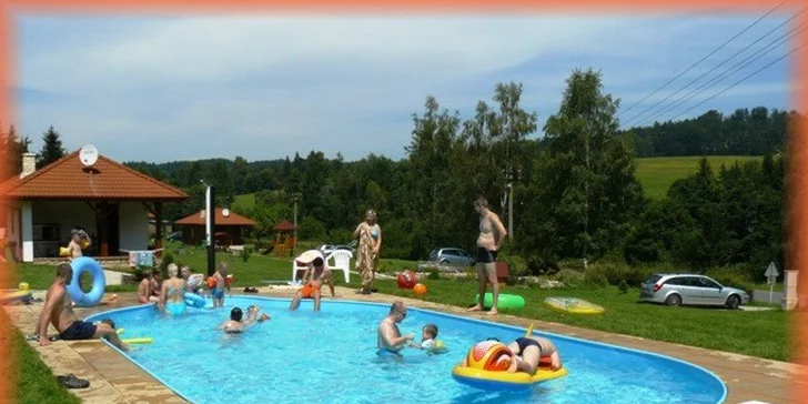 Týdenní pobyt na chatě s bazénem pro 4 nebo 8 osob