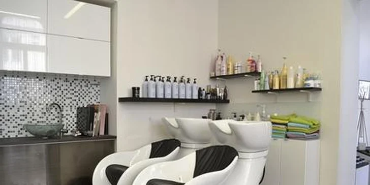 Dámský střih s regenerací a možností barvy