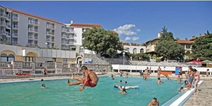8denní pohodička na Jadranu s bohatou polopenzí
