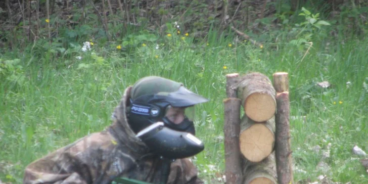 Adrenalin pro partu: hra paintballu se 100 kuličkami na osobu a zapůjčením kompletního vybavení