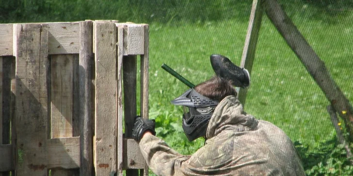 Adrenalin pro partu: hra paintballu se 100 kuličkami na osobu a zapůjčením kompletního vybavení