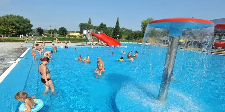 Vstupy do aquaparku Kuřim pro dva či celou rodinu