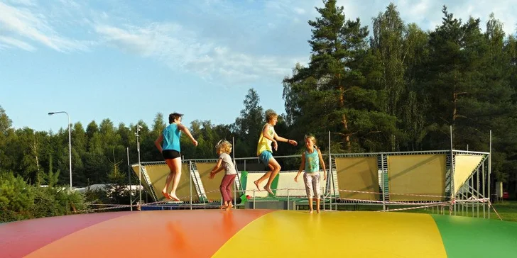 Giga trampolína či vodní fotbal na Stříbrném rybníku