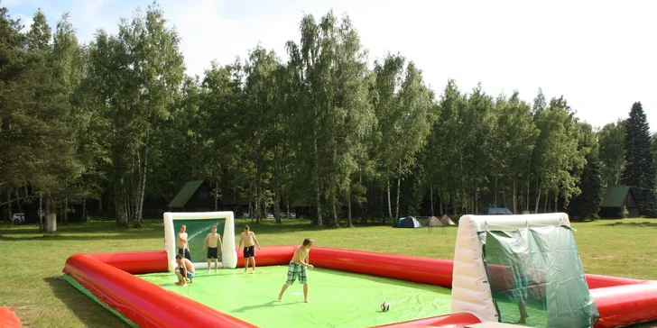 Giga trampolína či vodní fotbal na Stříbrném rybníku