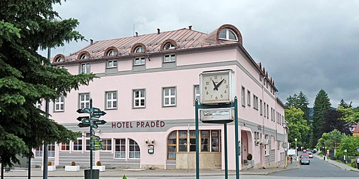 Zážitky i relax v 3* hotelu v centru Velkých Losin
