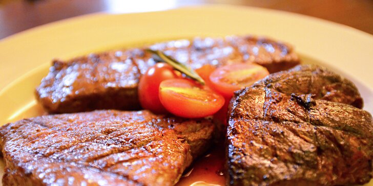 Steakové degustační menu (600 g) pro dva v Jáma Steakhouse