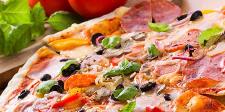 Jumbo pizza dle výběru v Pizzerii Cortina