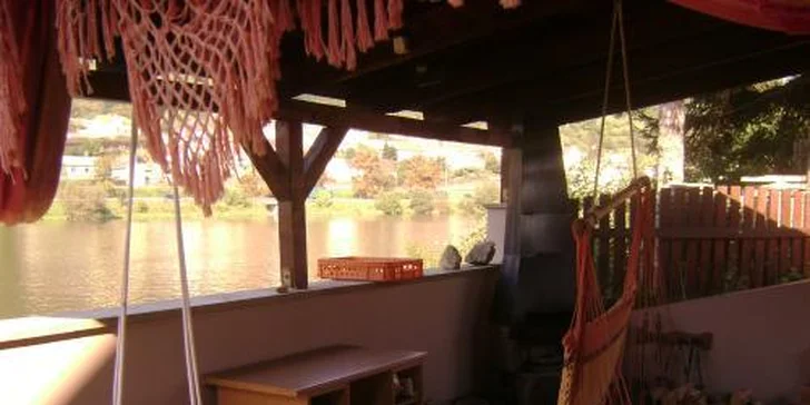Týdenní pronájem luxusní chaty na břehu Labe až pro 5 lidí