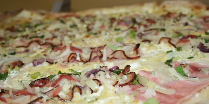 Obří pizza (45 cm) s sebou