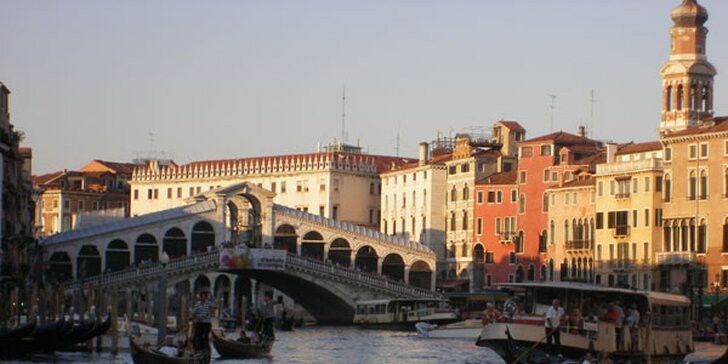 Oslavte Silvestr v Benátkách a prohlédněte si úchvatné vinice v Trentu