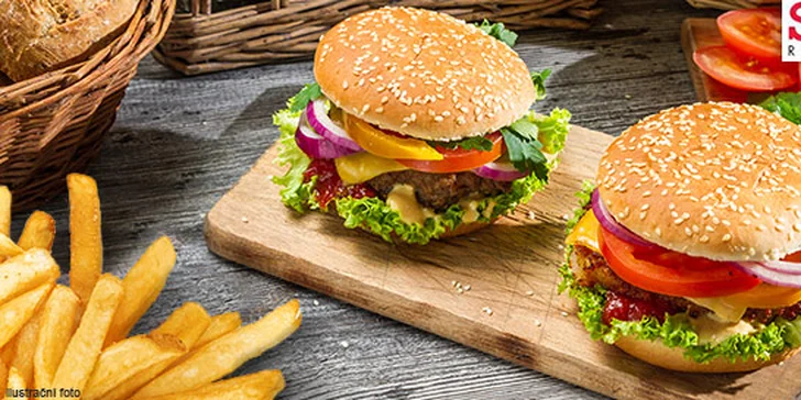 Dva parádní burgery z roštěné a kupa hranolek