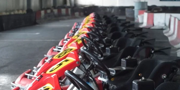 Akce plná adrenalinu: Jízda v nadupané motokáře v kryté hale MZ-Kart