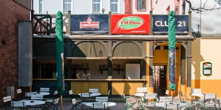 99 Kč za TŘI drinky - Cuba Libre, Mojito a Morgan Spiced s colou v libovolné kombinaci. Pozvěte přátele a užijte si naplno Club 21!