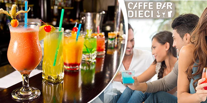 Dva míchané drinky v koktejl baru Caffé Dieci