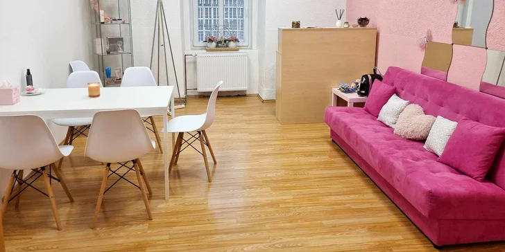 Na výběr máte kurz pro 1 či 2 osoby nebo dámskou jízdu až pro 4.